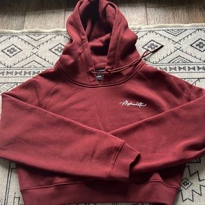 Alphalete Signature Performance Crop Hoodie - Burgundy